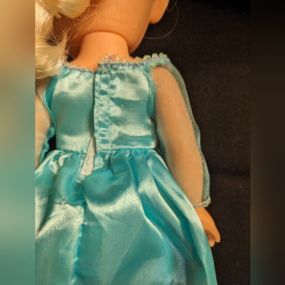 EUC Disney Frozen Toddler Elsa Doll - Picture 8 of 9